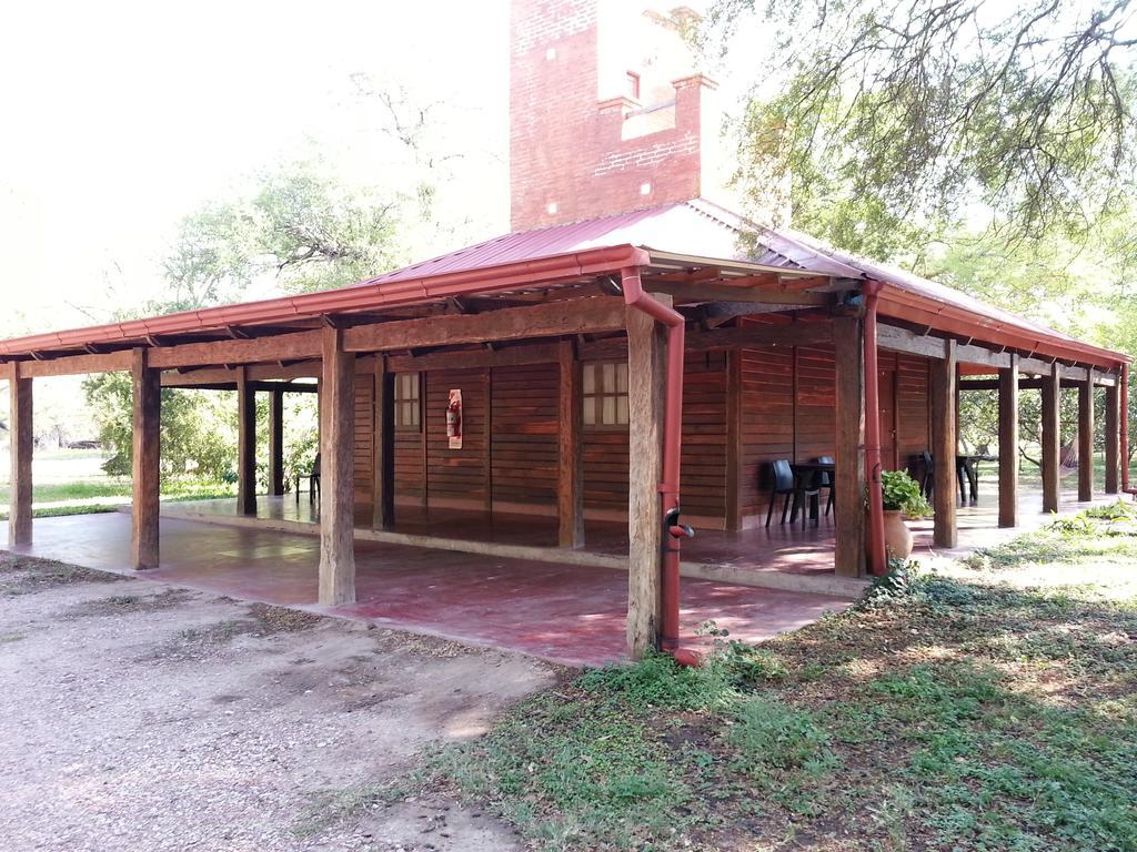 Las Curiosas Hotel Avia Terai Habitación foto