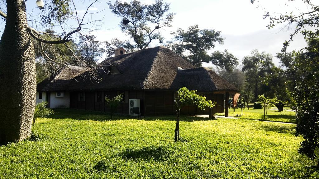 Las Curiosas Hotel Avia Terai Exterior foto